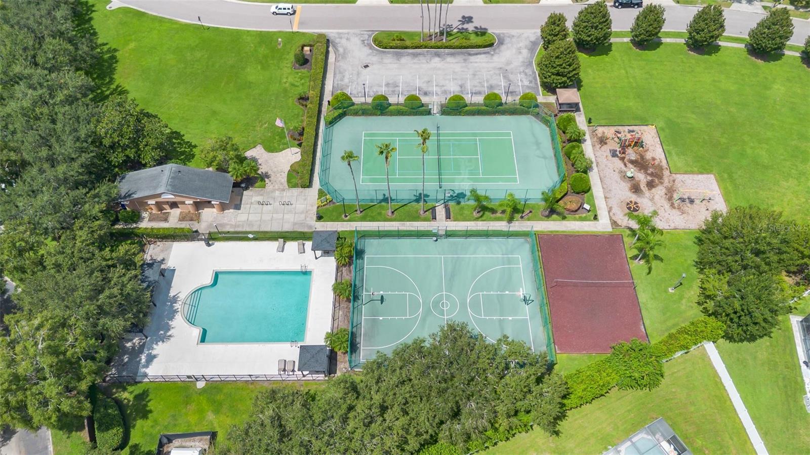 325 LONGSHADOWS CT