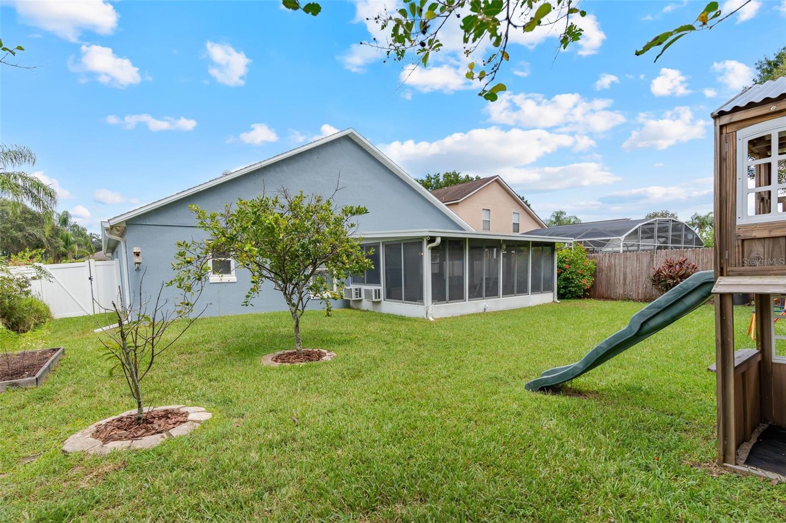 325 LONGSHADOWS CT