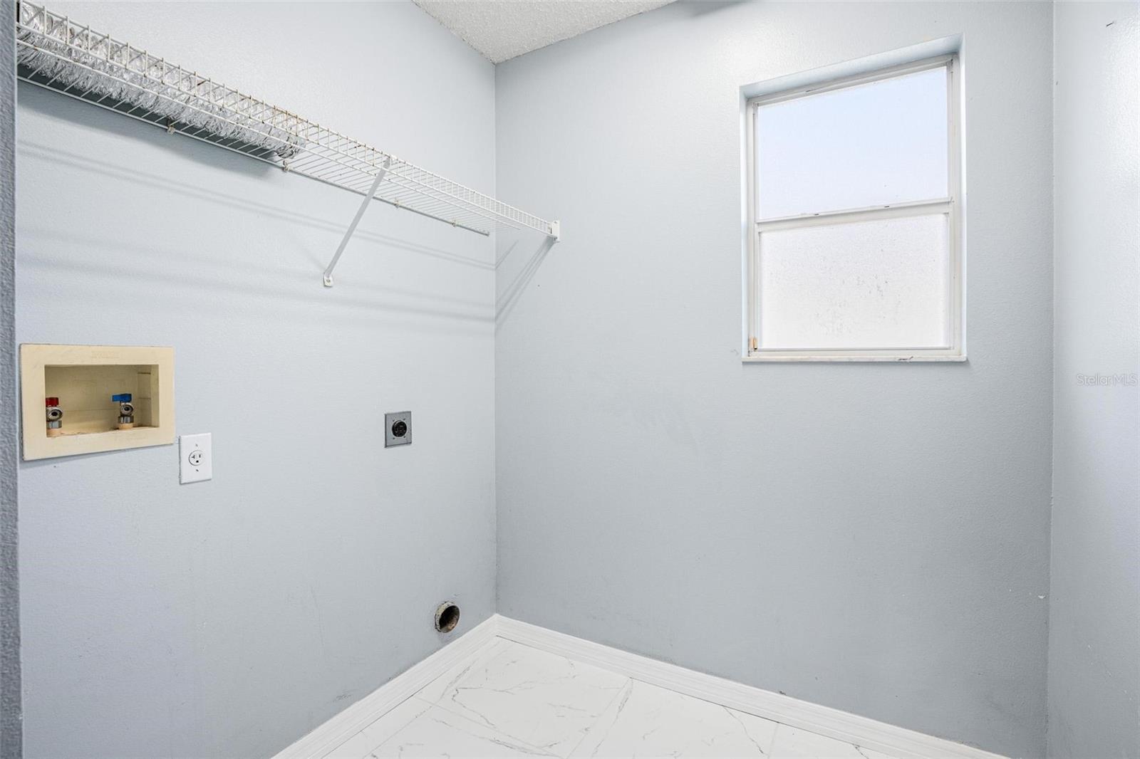 1892 HAMMOCK MOSS DR