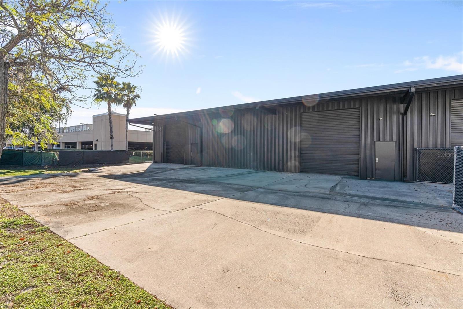 220 E PALMETTO AVE