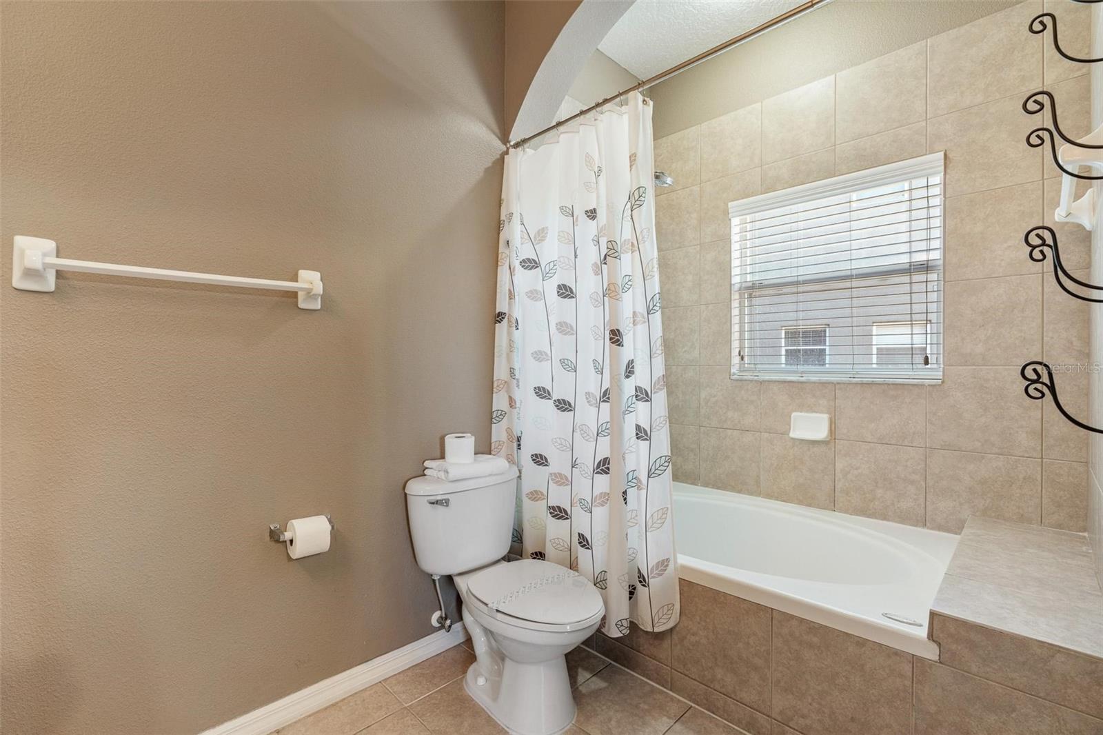 8019 ACADIA ESTATES CT