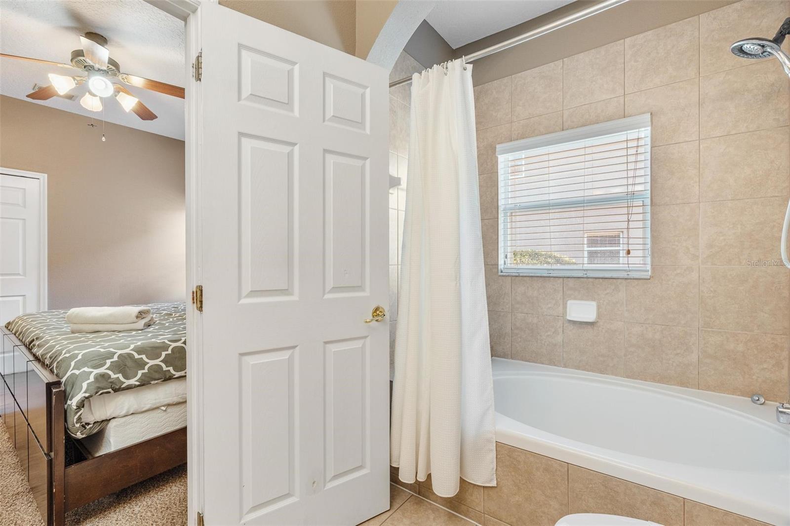 8019 ACADIA ESTATES CT