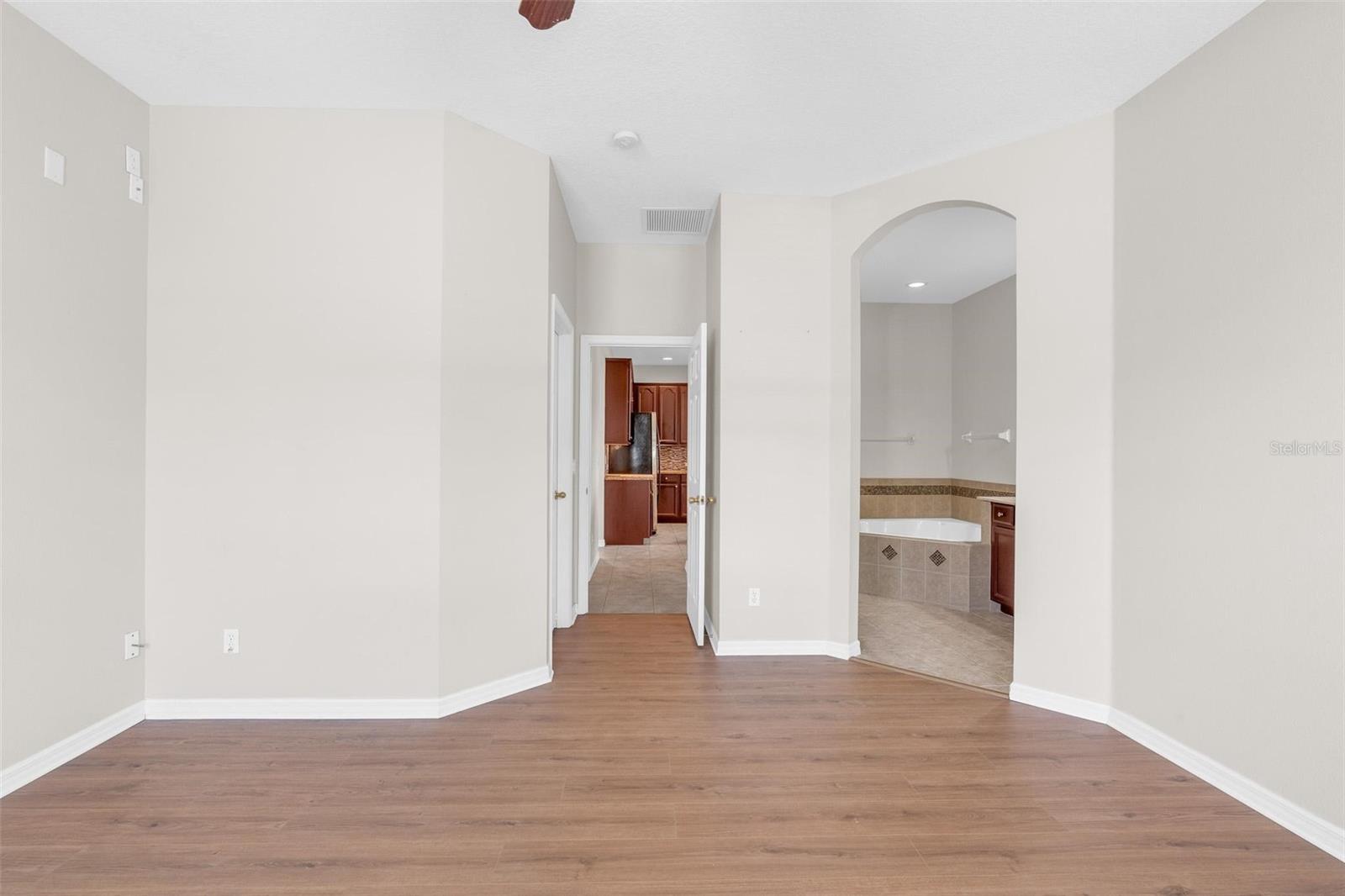 456 SILVERDALE AVE