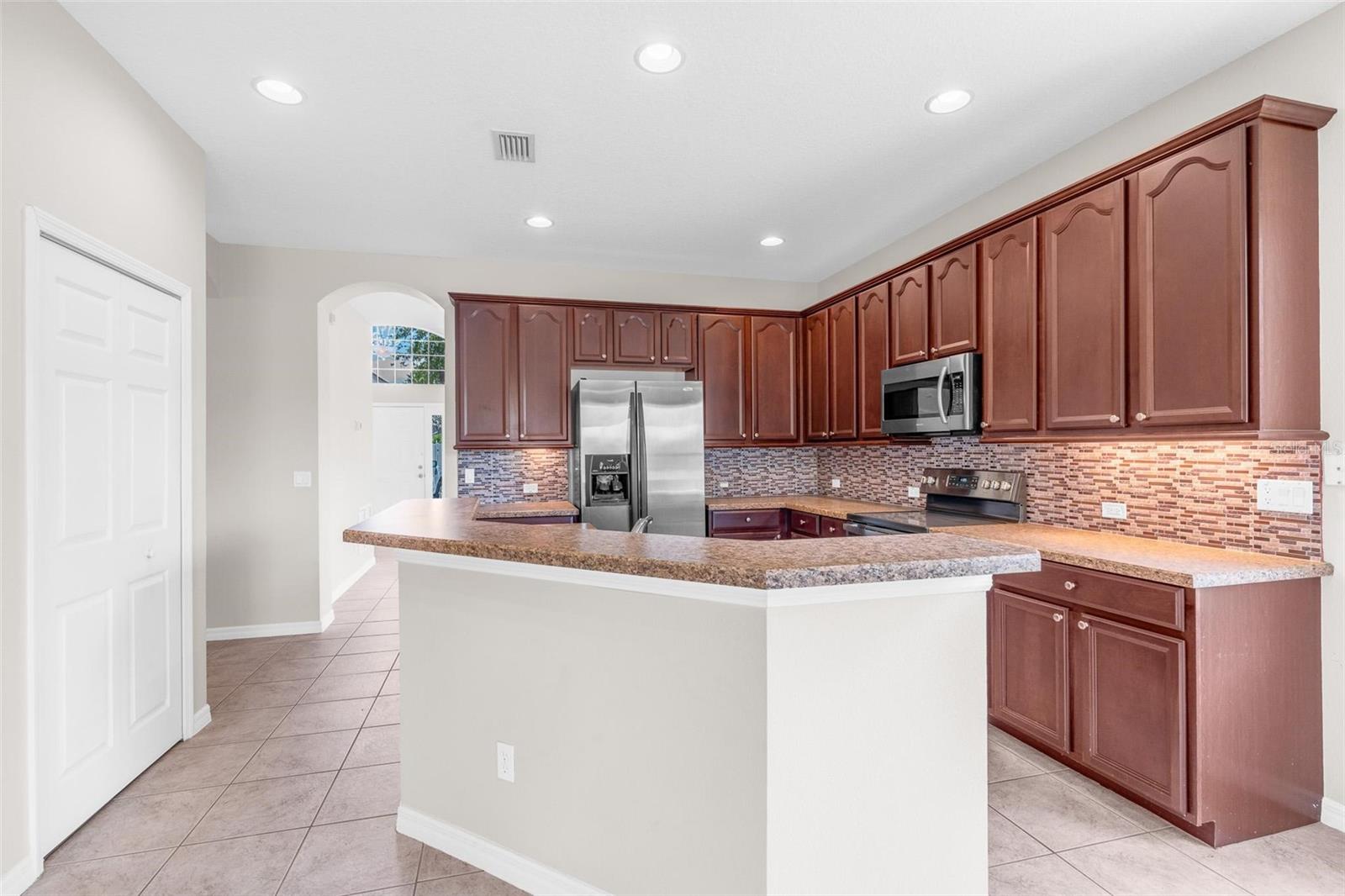 456 SILVERDALE AVE