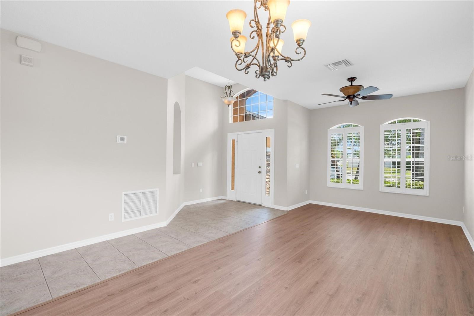 456 SILVERDALE AVE