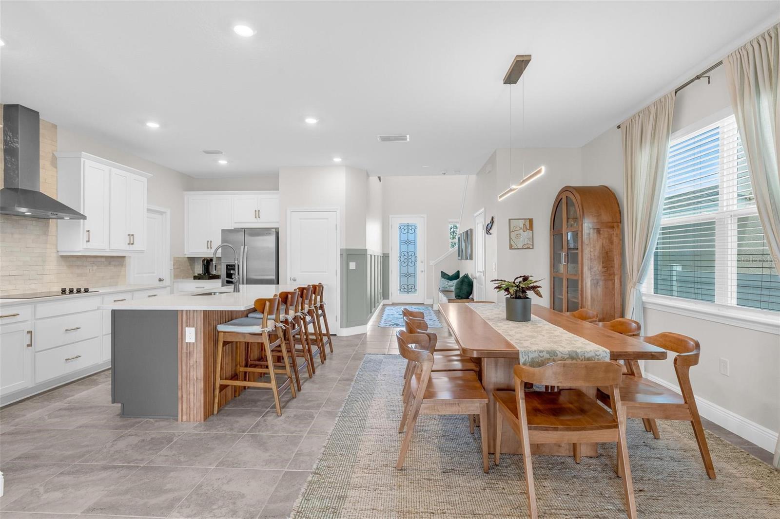 2019 SUNSHINE PEAK DR