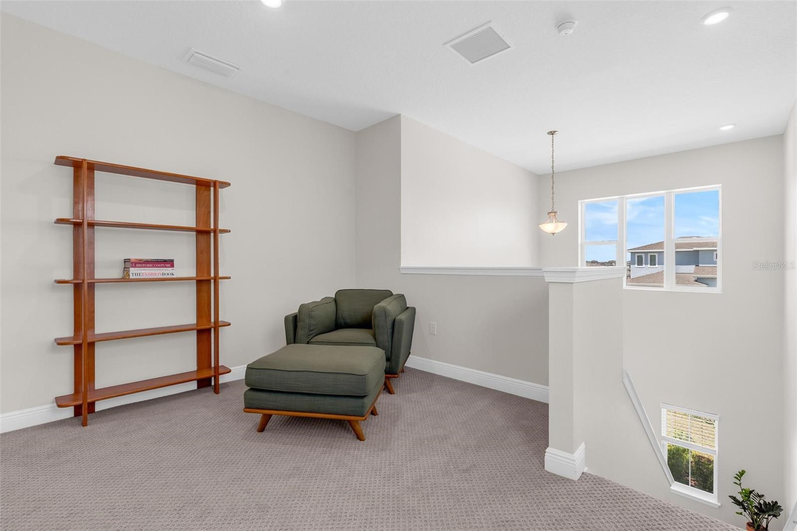 2019 SUNSHINE PEAK DR