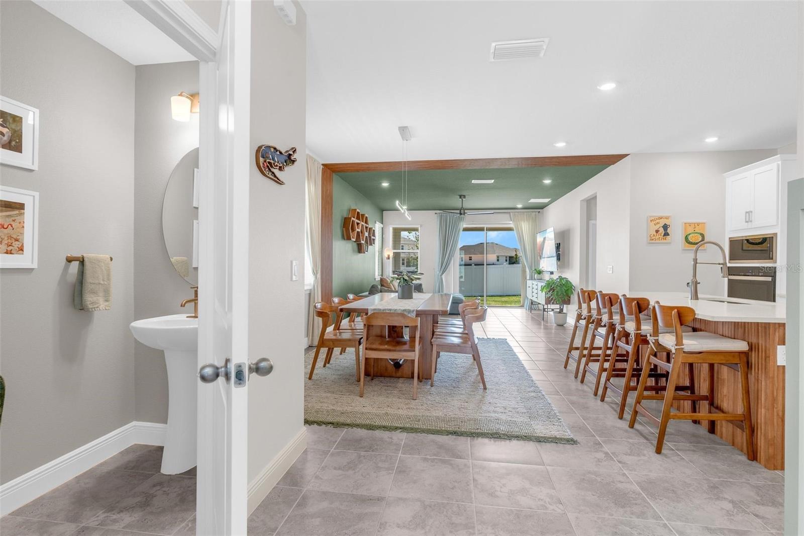 2019 SUNSHINE PEAK DR