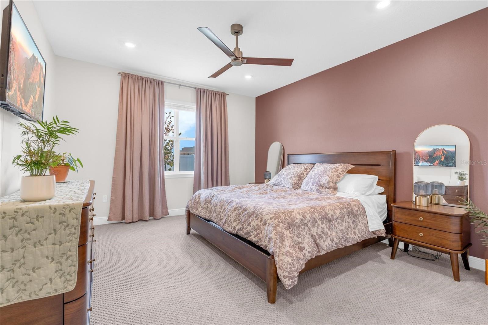 2019 SUNSHINE PEAK DR