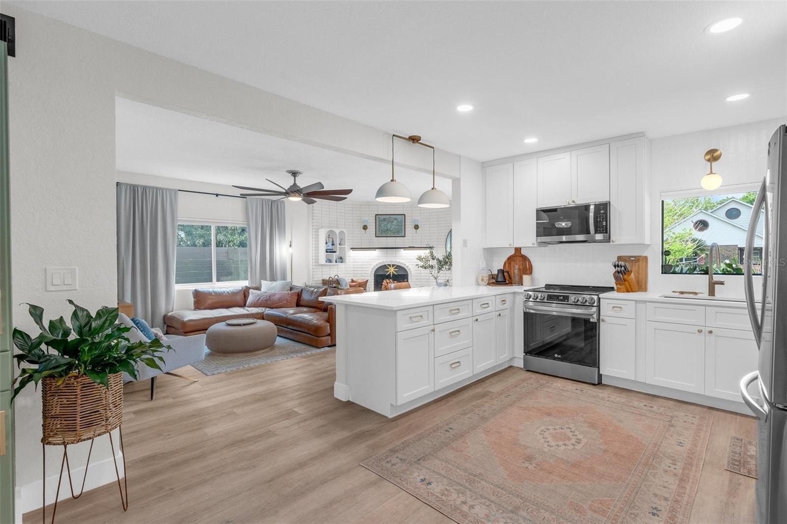 1929 ESSEX PL