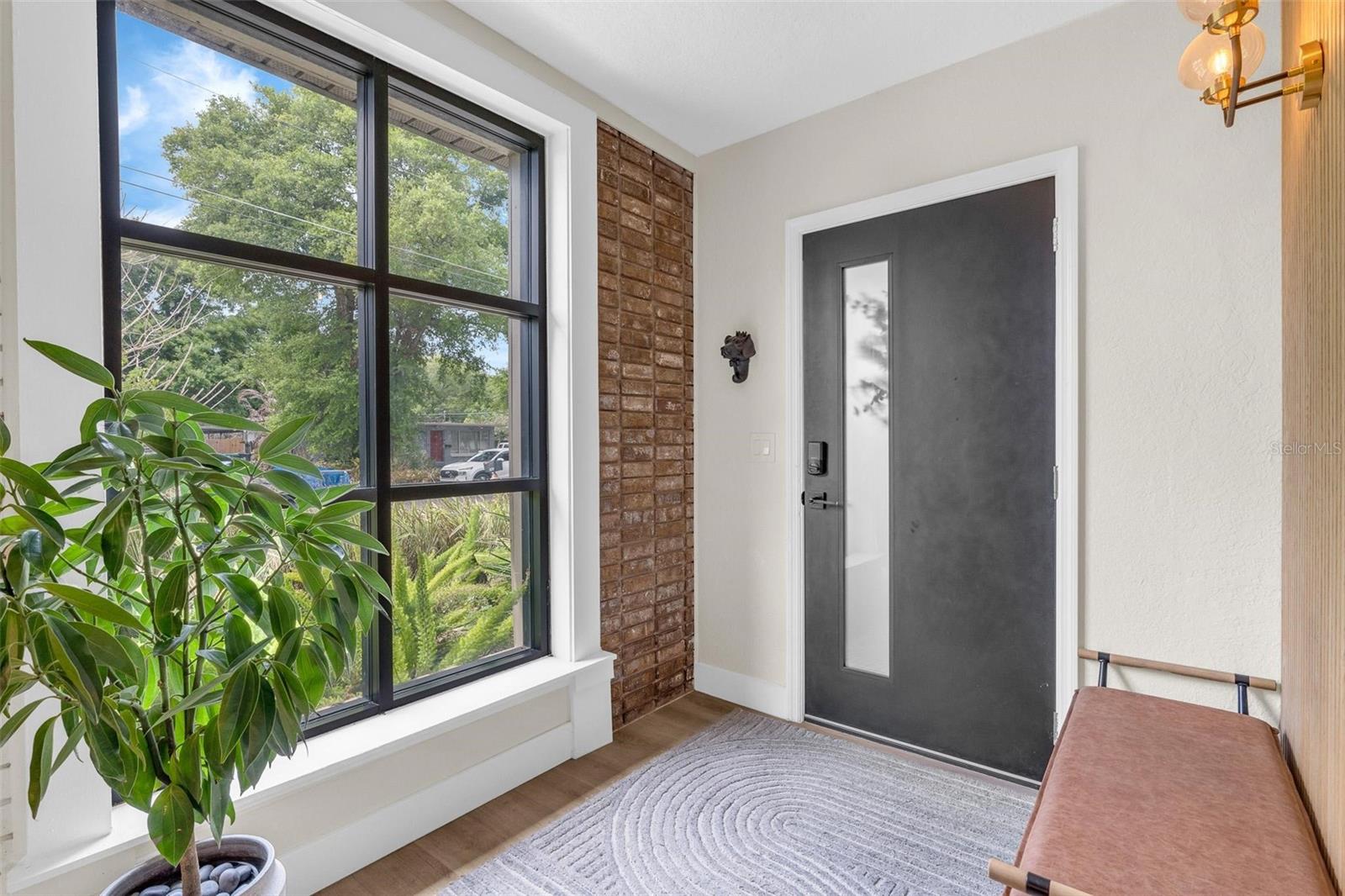1929 ESSEX PL