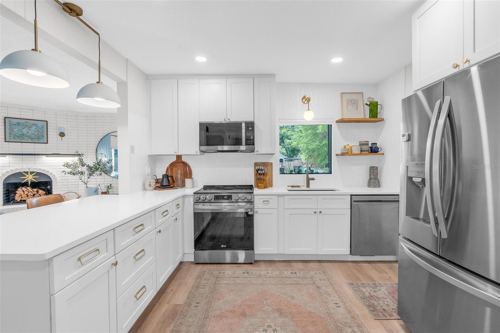 1929 ESSEX PL