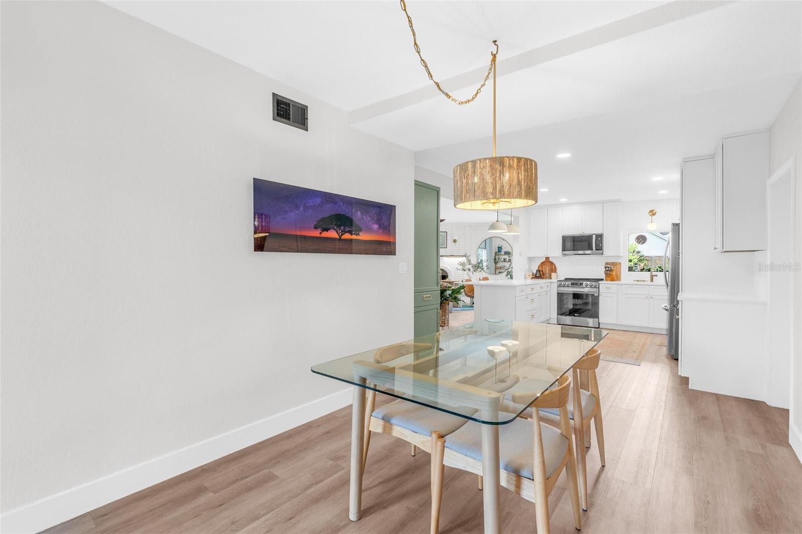 1929 ESSEX PL