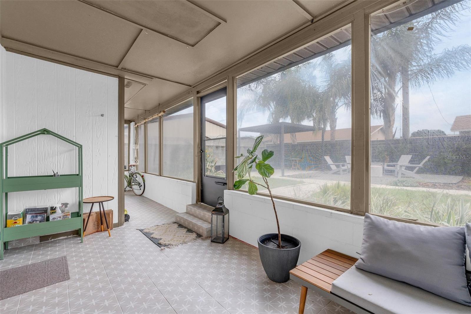 1929 ESSEX PL