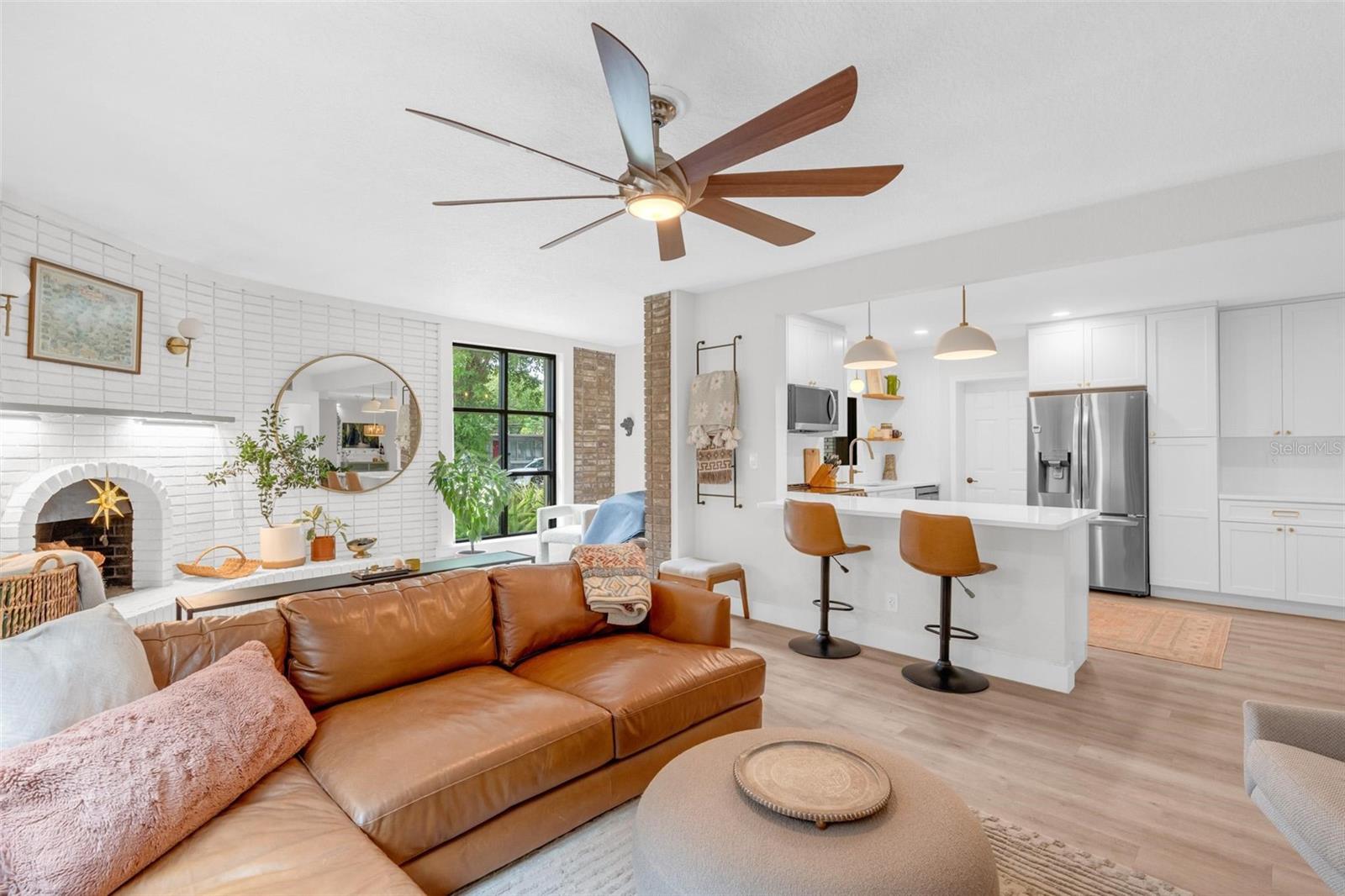 1929 ESSEX PL