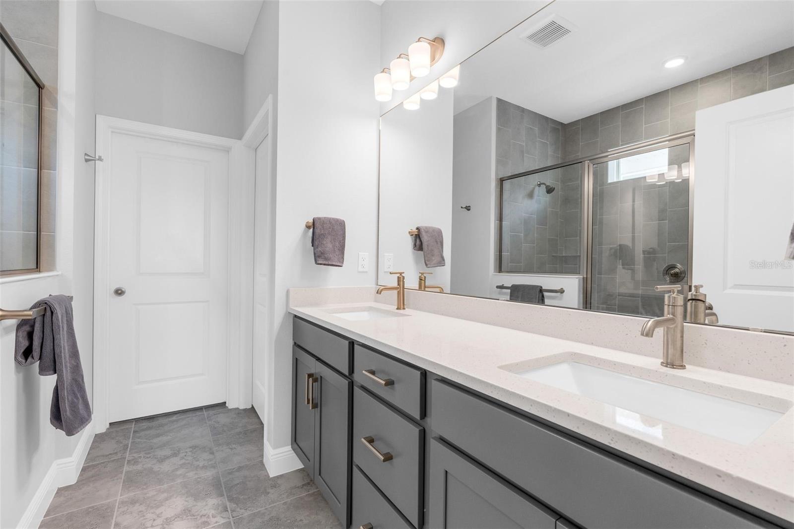 2019 SUNSHINE PEAK DR
