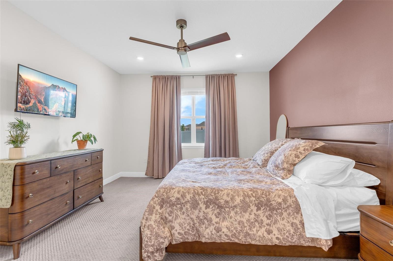 2019 SUNSHINE PEAK DR