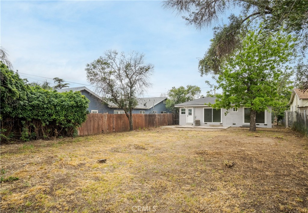 1314 N Rialto Avenue