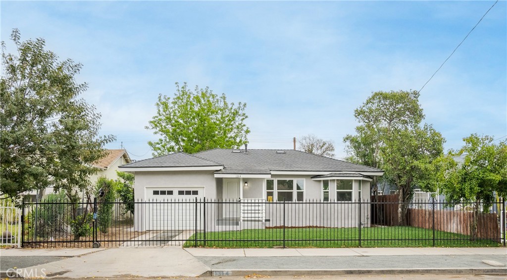 1314 N Rialto Avenue