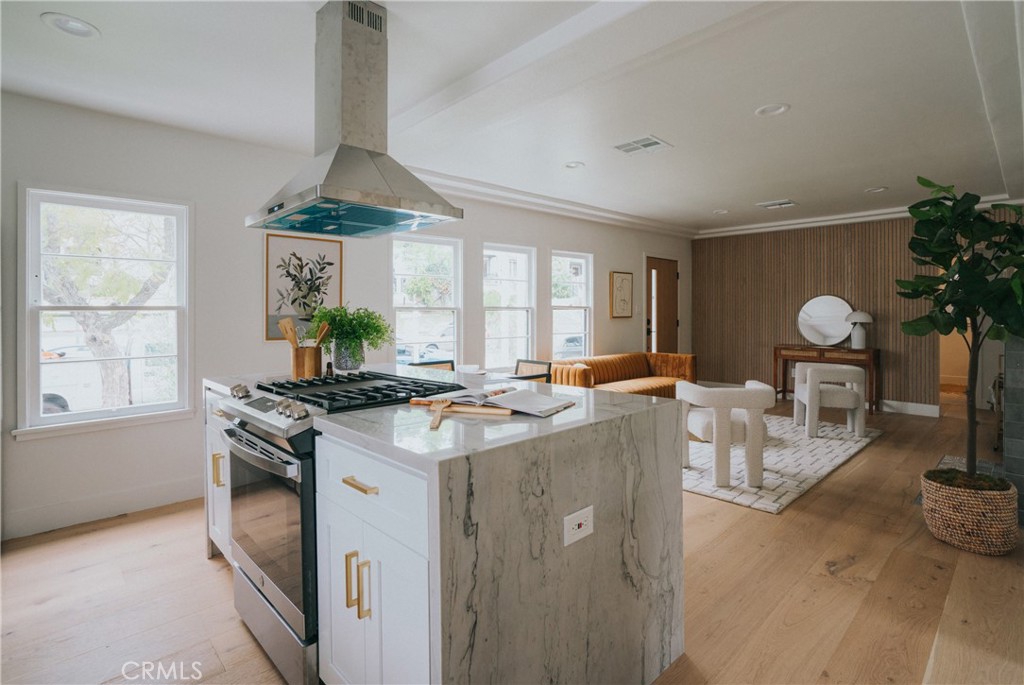 806 N Avenue 63
