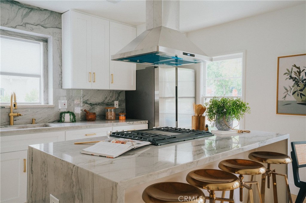 806 N Avenue 63