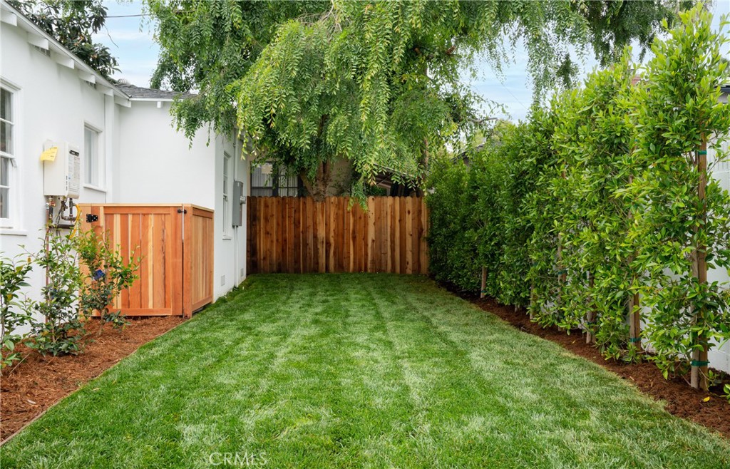 806 N Avenue 63