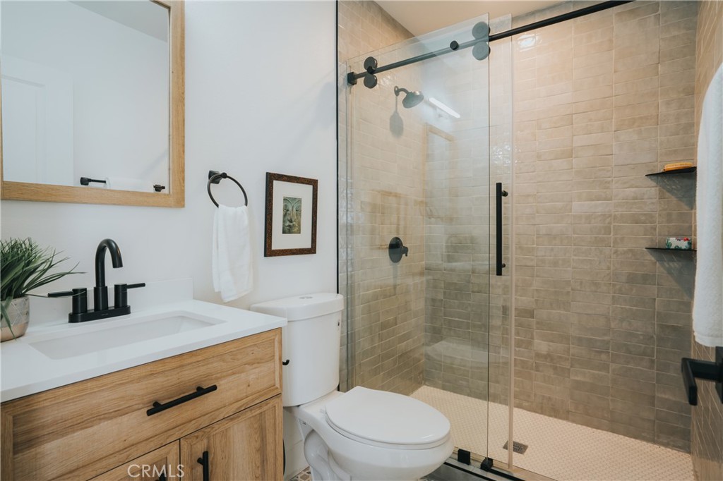 806 N Avenue 63