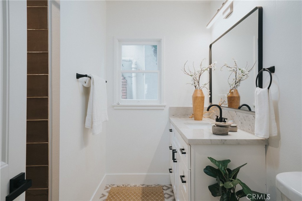806 N Avenue 63