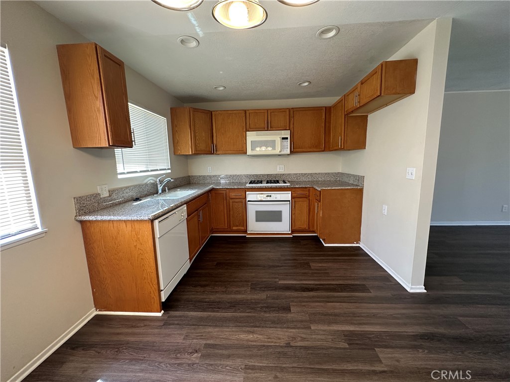 43314 27th Street W