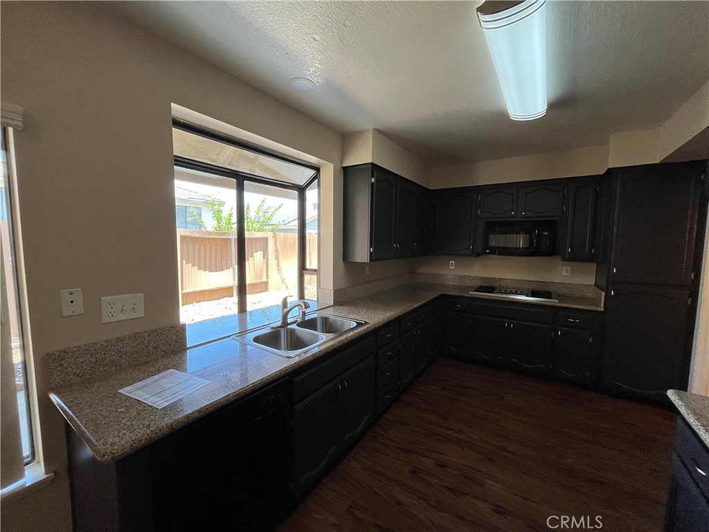 22470 Country Gate Road