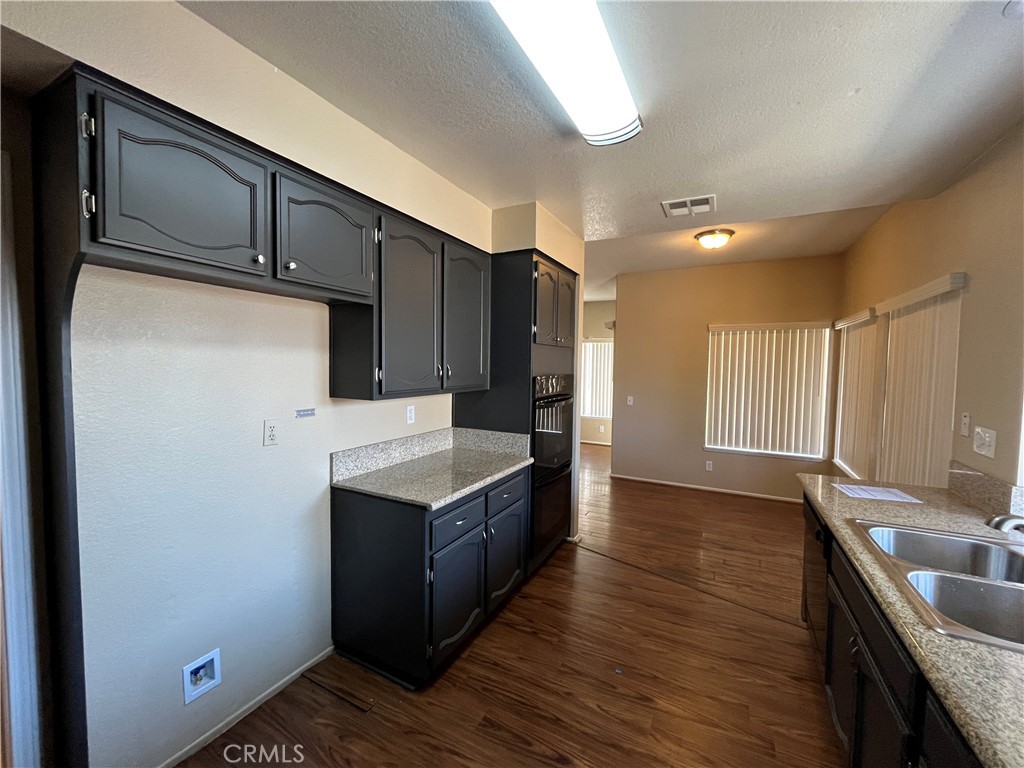 22470 Country Gate Road