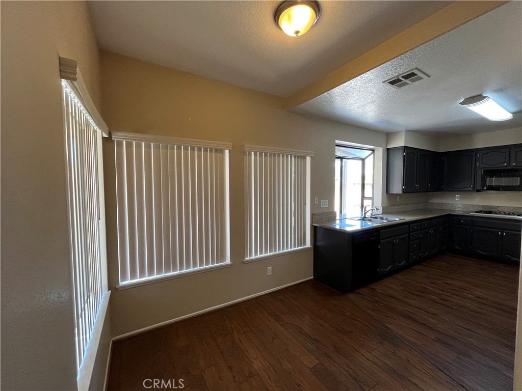 22470 Country Gate Road
