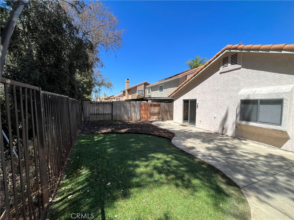 39750 Knollridge Drive