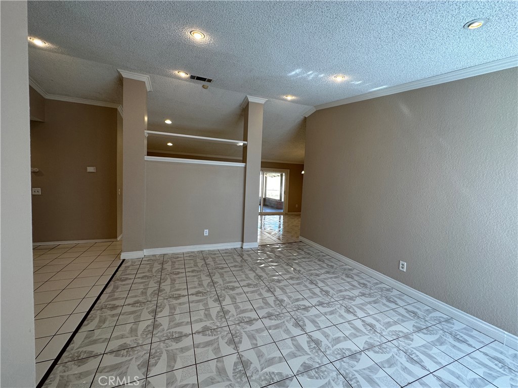 25253 Minnetonka Court