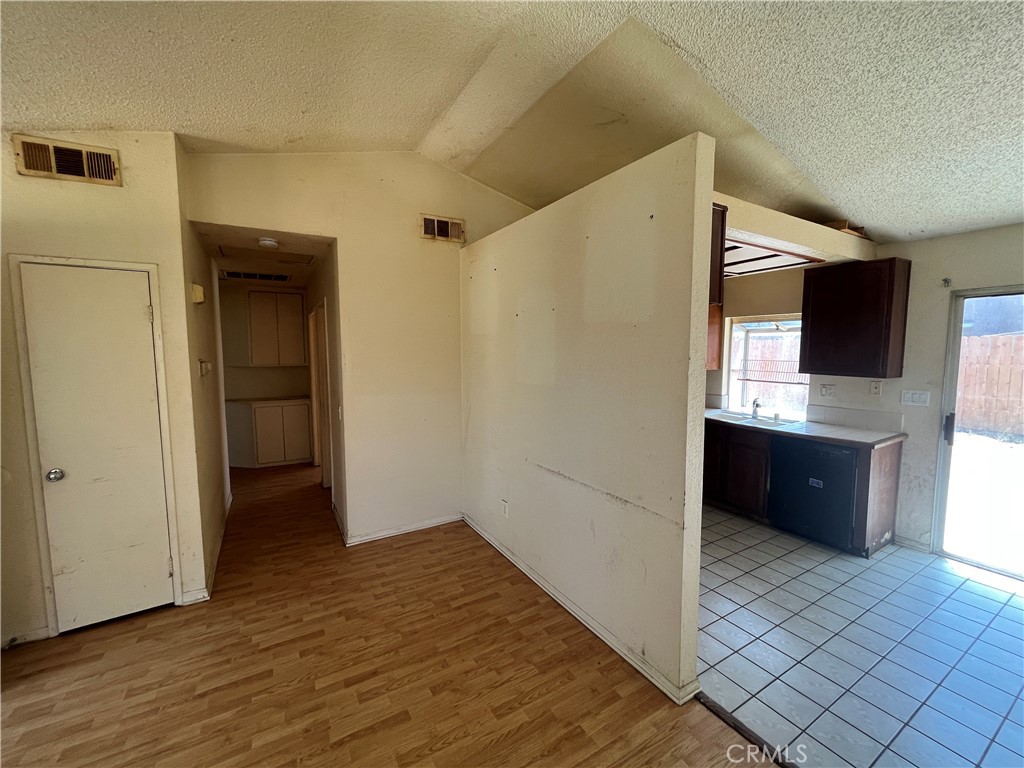 2282 Stonybrook Way