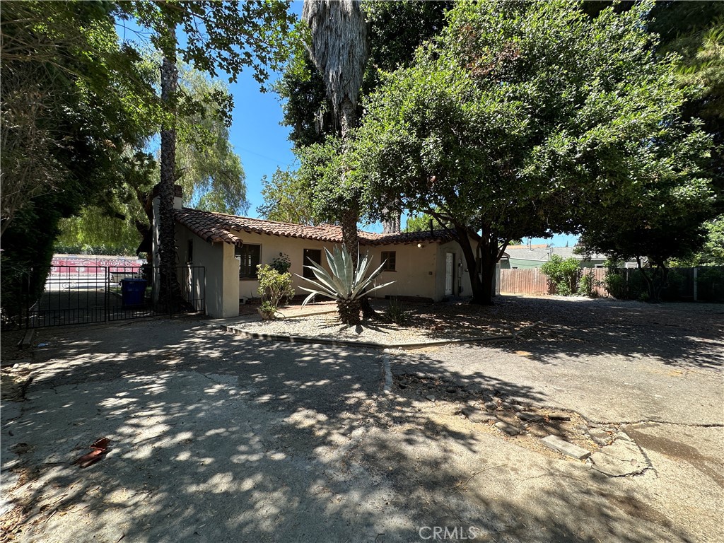 14747 Kittridge Street