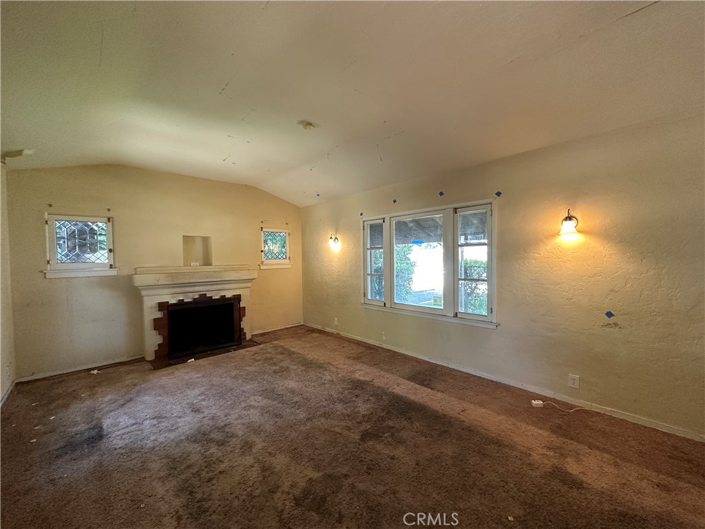 14747 Kittridge Street