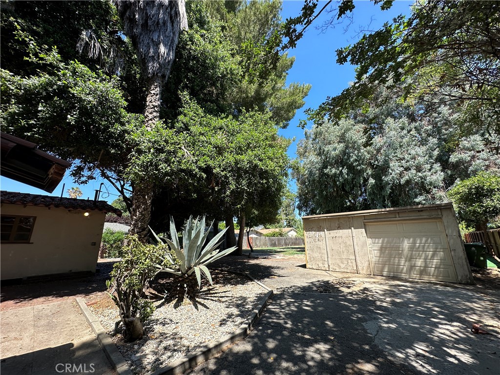 14747 Kittridge Street