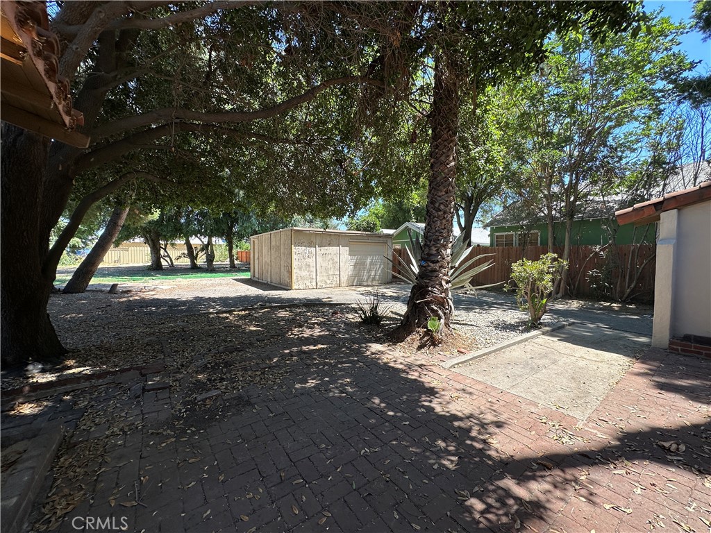 14747 Kittridge Street