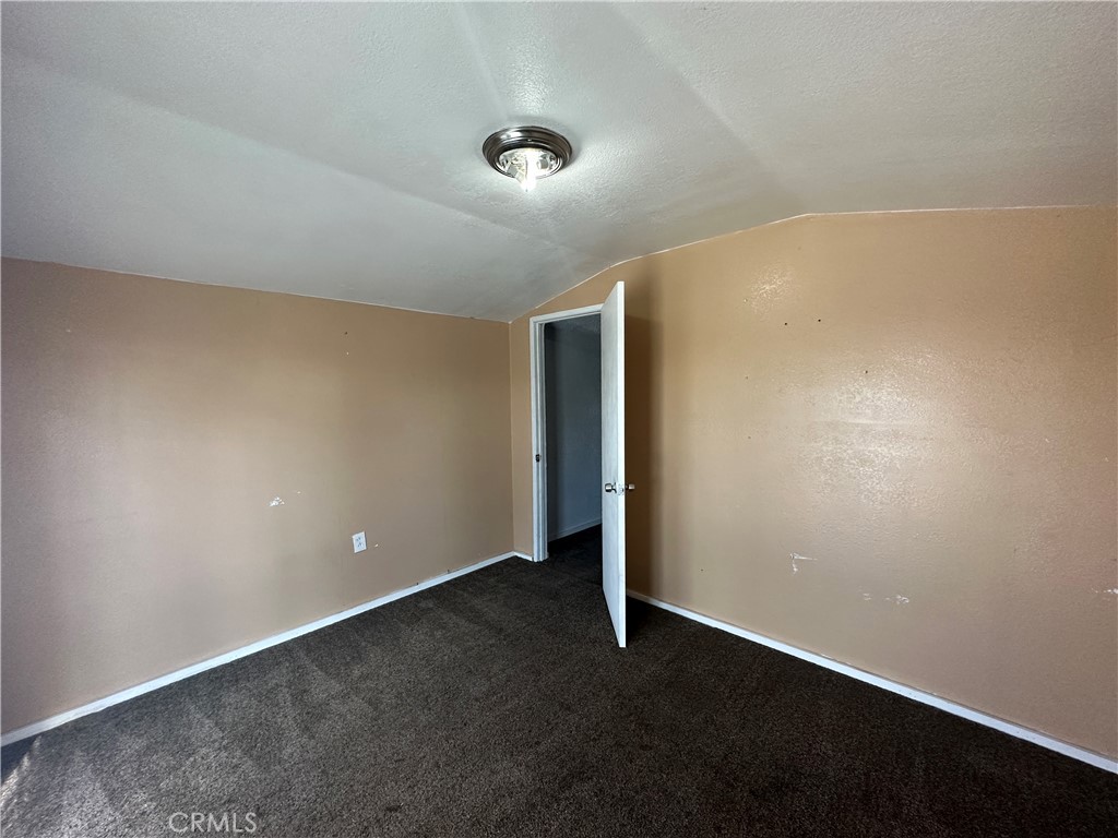 369 W Montrose Street
