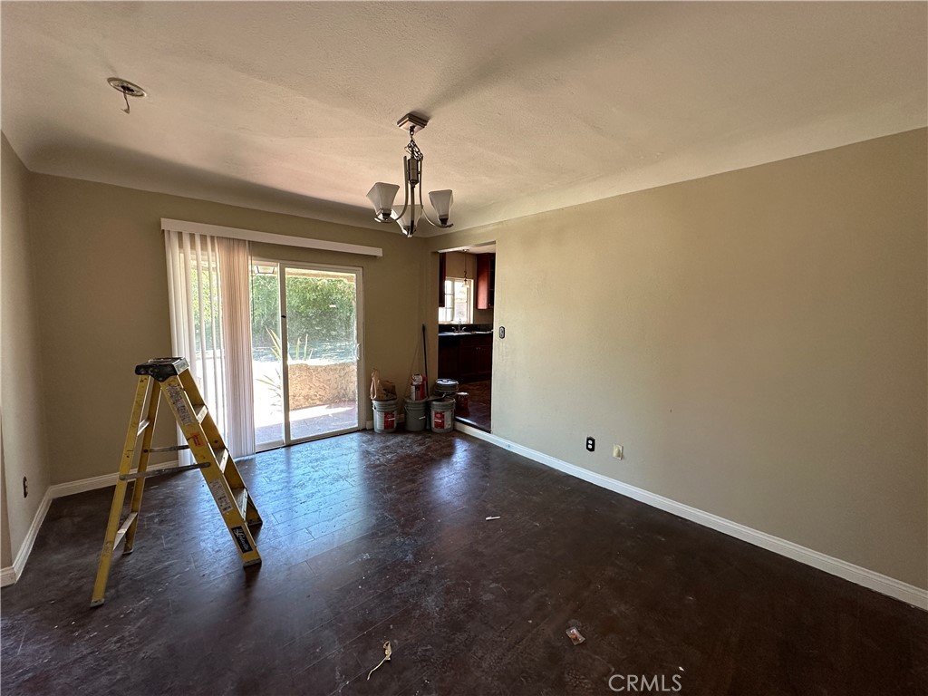 2202 W 75th Street