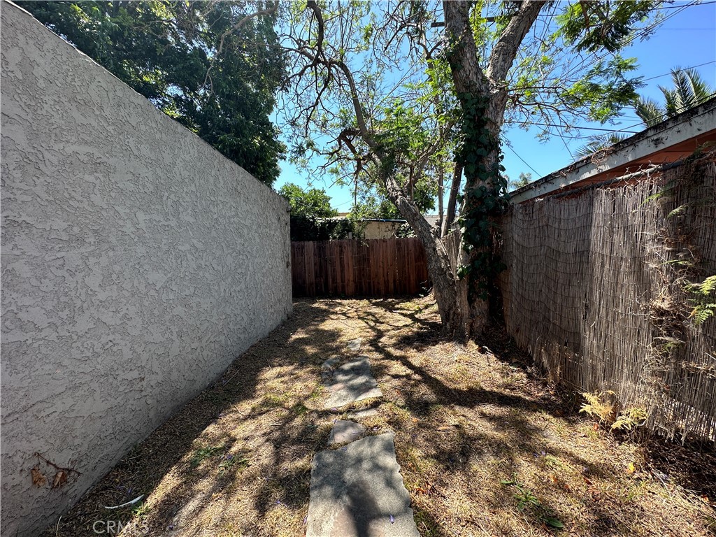 2202 W 75th Street