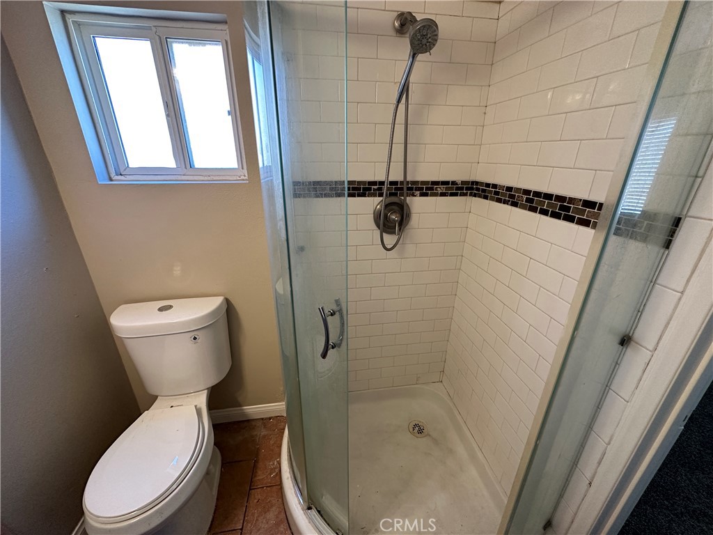 2202 W 75th Street