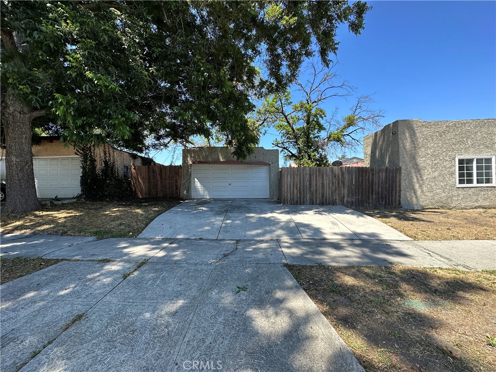 2202 W 75th Street