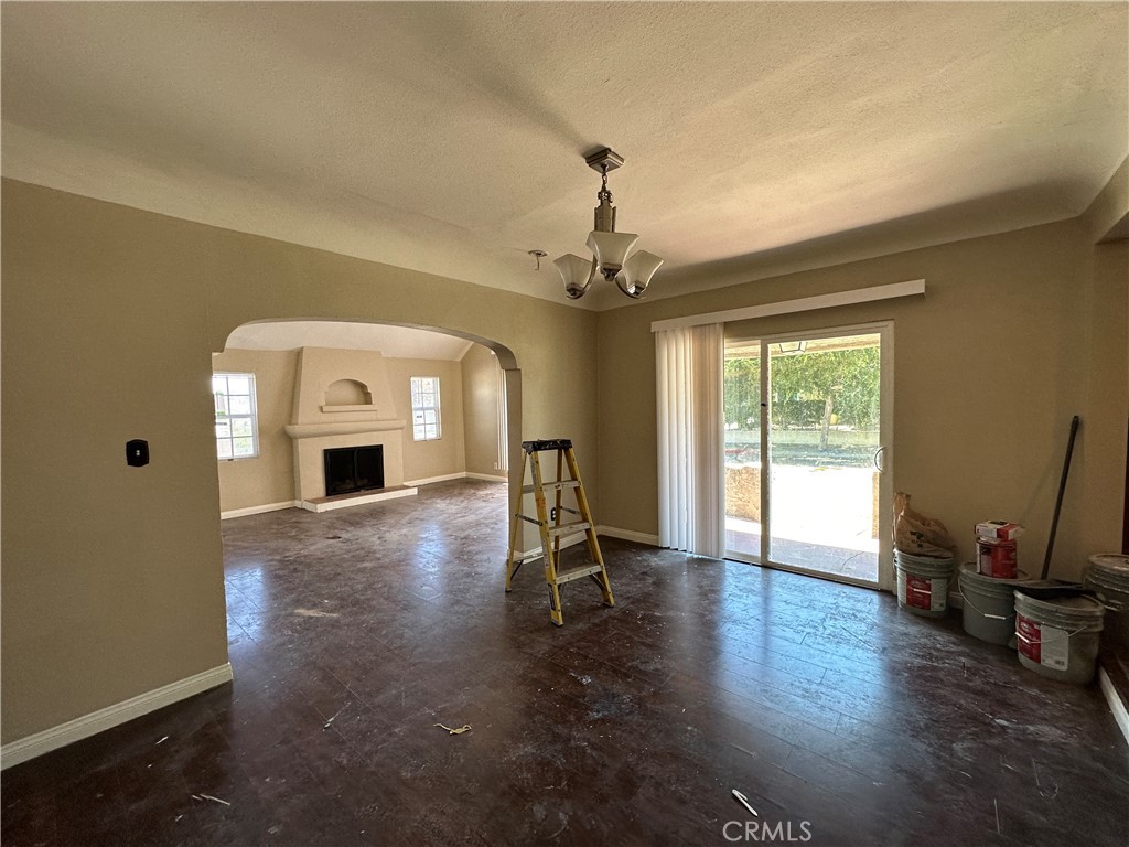 2202 W 75th Street