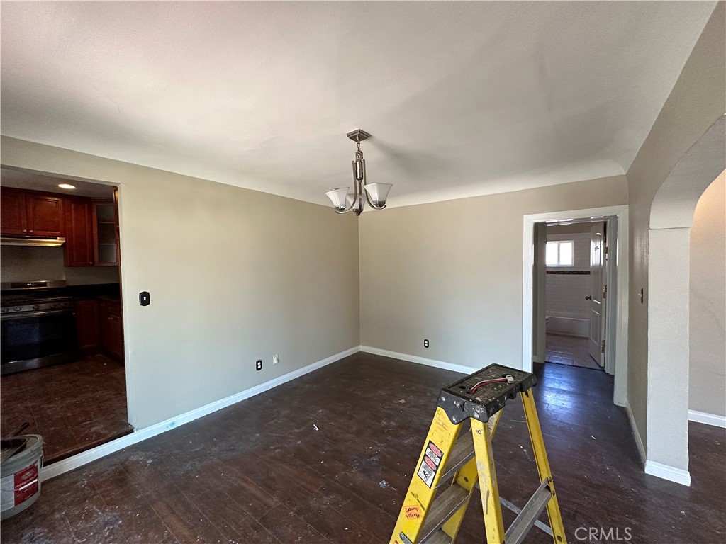 2202 W 75th Street