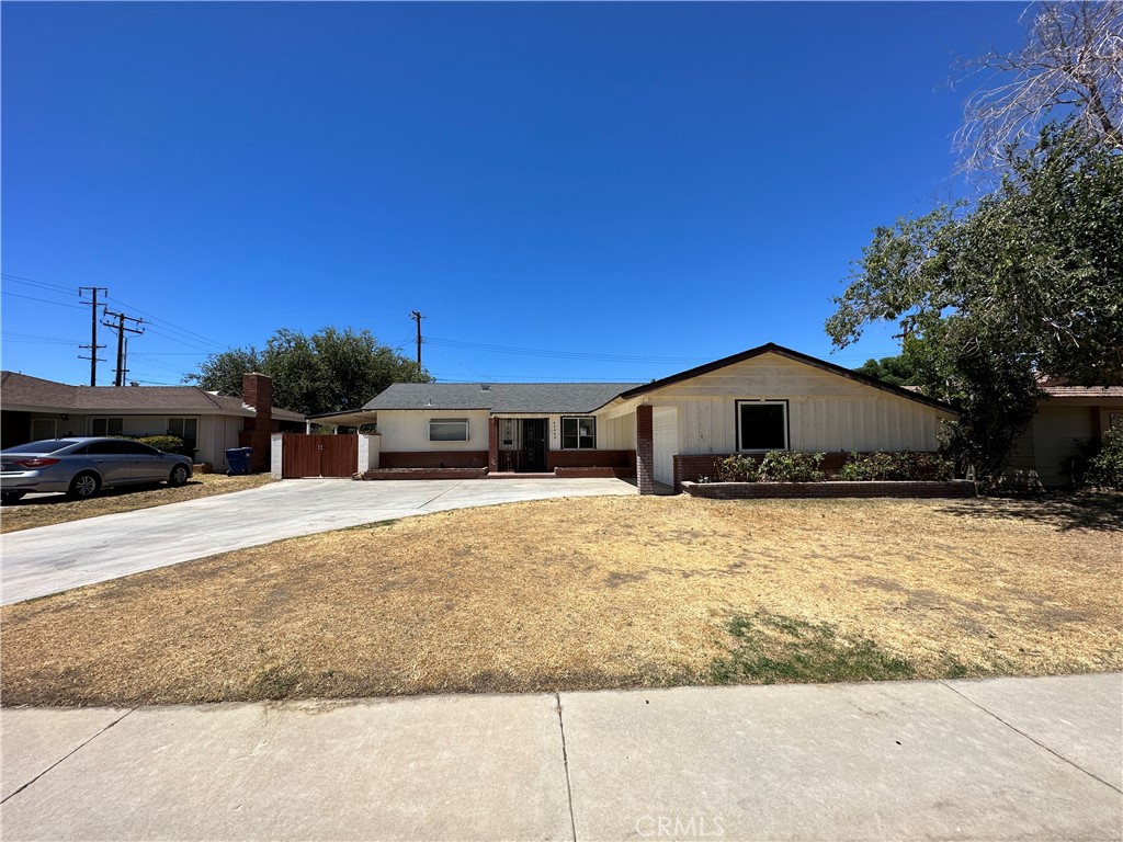 44409 Leatherwood Avenue