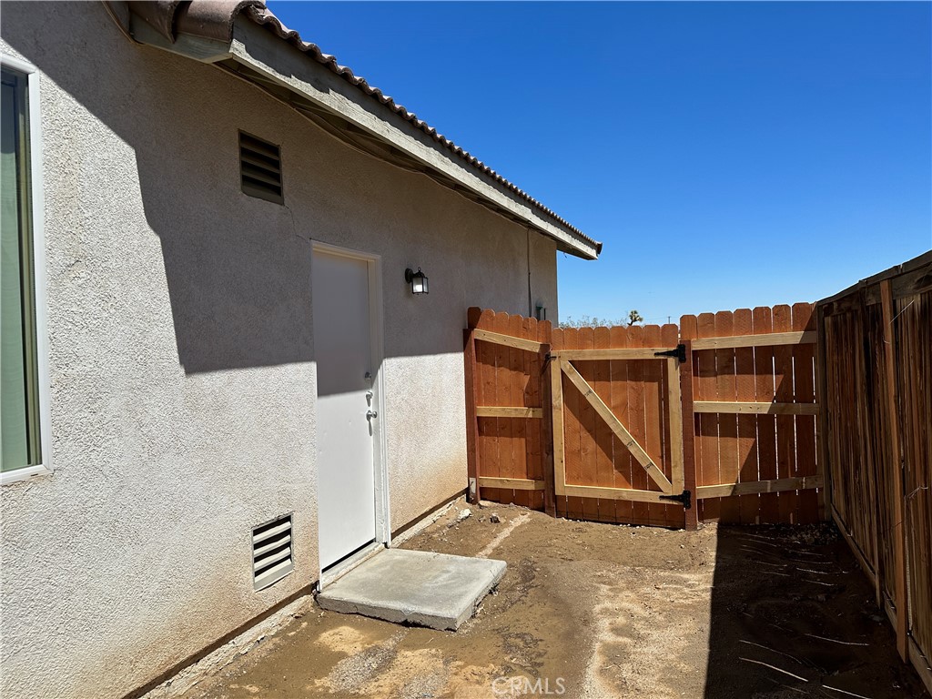 14972 Pearmain Street