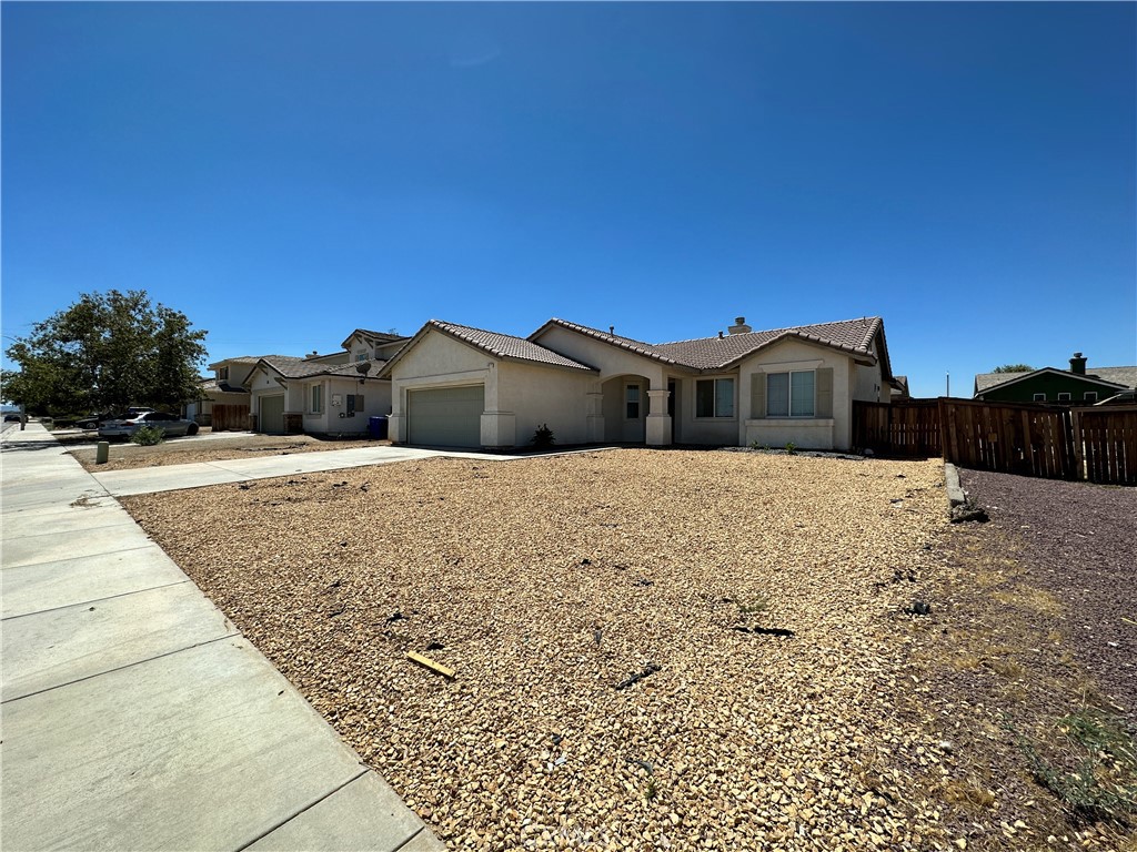 14972 Pearmain Street