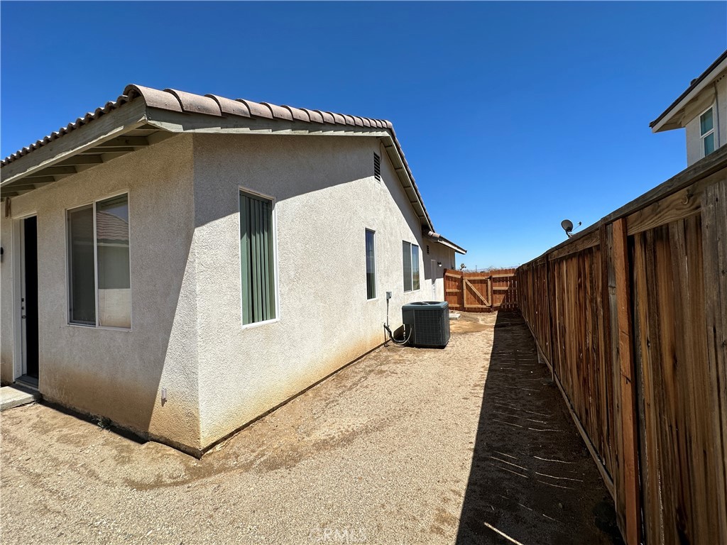 14972 Pearmain Street